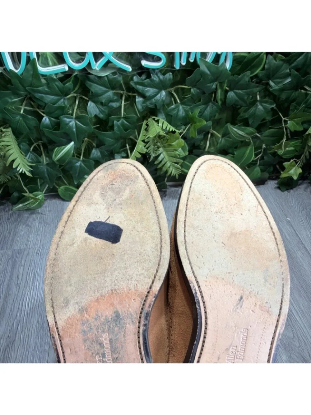 Allen Edmonds Schautel Brown Suede McNeil Wingtip Dress Shoes Men Sz 9.5 D USA